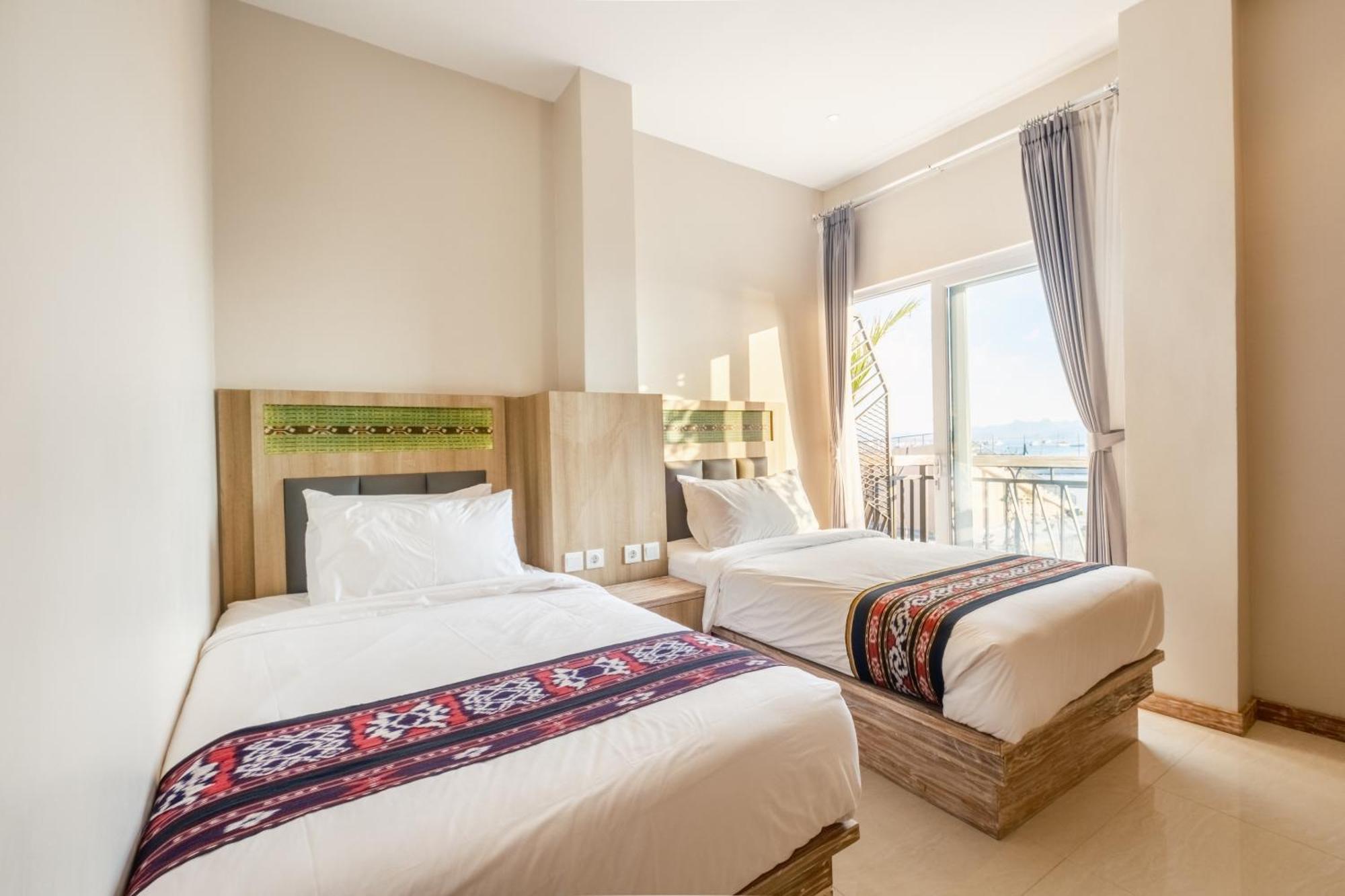 Dejavu 2.0 Hotel Bajo Komodo Labuan Bajo Dış mekan fotoğraf